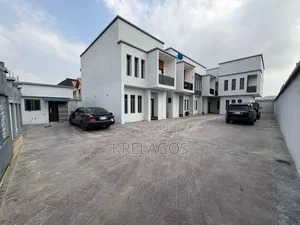 3bdrm Duplex in Ogombo for sale