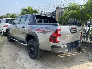 Toyota Hilux 2021 Gray