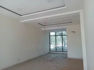 42sqm Office/Shop Ground Floor