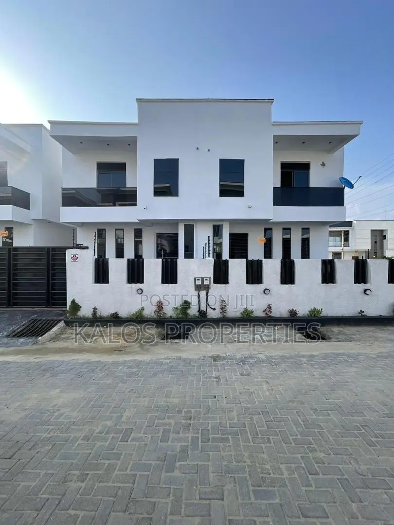 4bedroom Semi Detached Duplex for Sale.