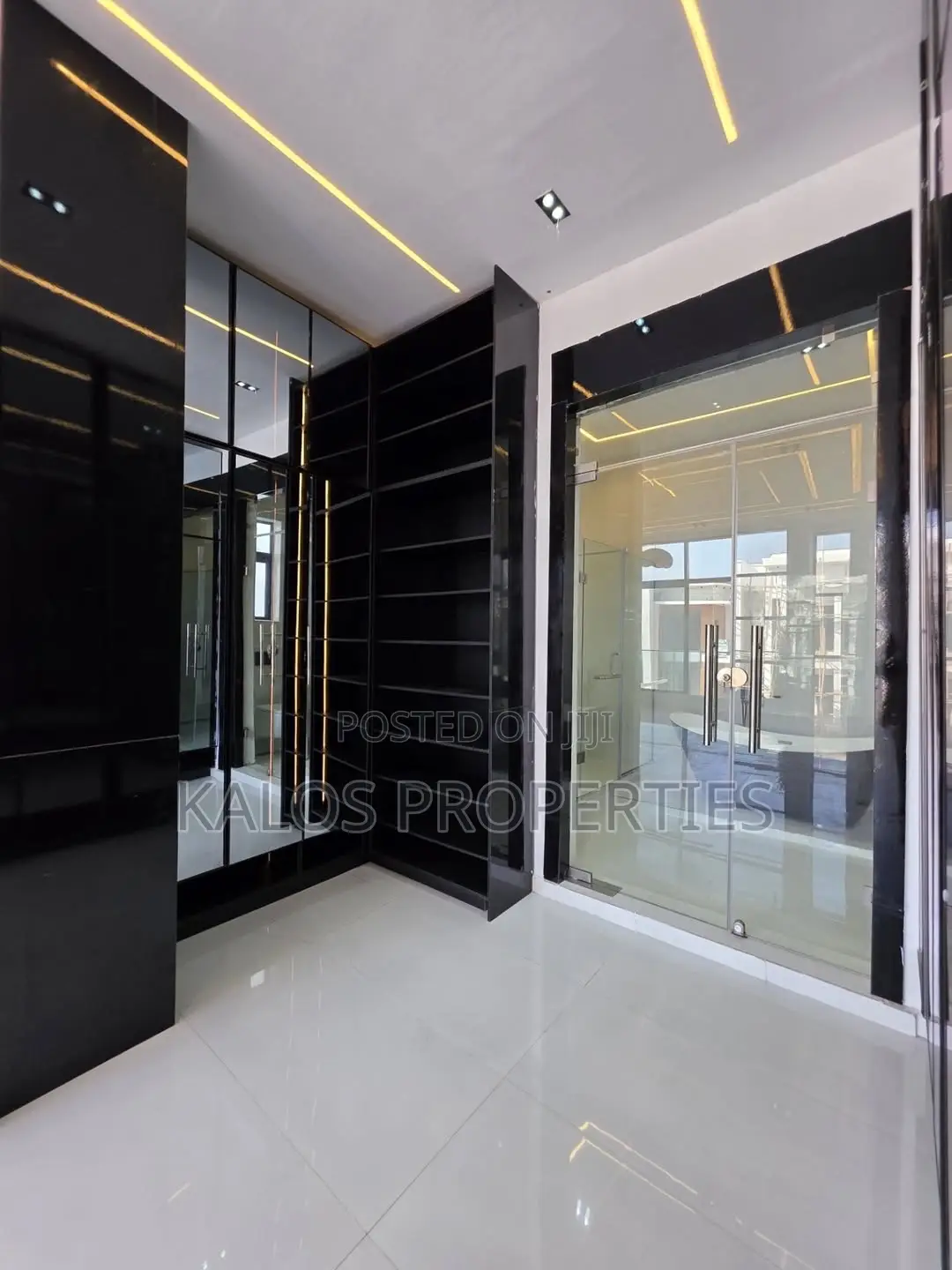 4bedroom Semi Detached Duplex for Sale.