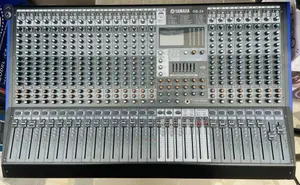 Yamaha 24 Channels Flat Mixer