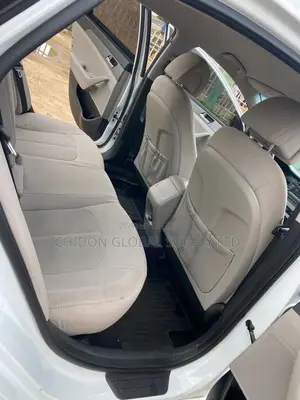 Hyundai Sonata ECO Sedan FWD (1.6L 4cyl 7A) 2017 White