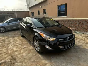 Hyundai Elantra Limited Sedan FWD (1.8L 4cyl 6A) 2013 Black