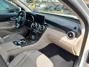 Mercedes-Benz GLC-Class 2017 White
