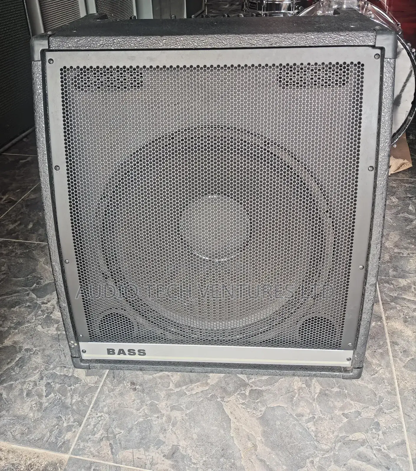 Infinity Hydrive Bass 18inchies 600w