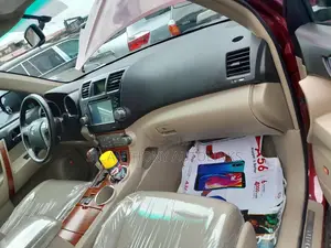Toyota Highlander Sport 4x4 2009 Burgundy