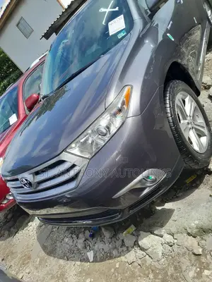 Toyota Highlander Limited 3.5l 4WD 2013 Gray