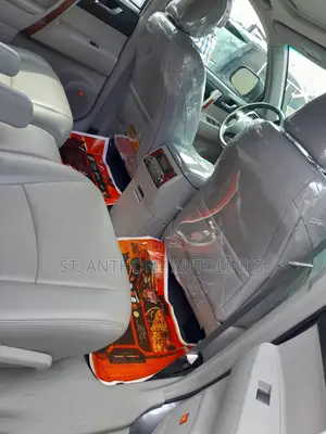 Toyota Highlander Limited 3.5l 4WD 2013 Gray