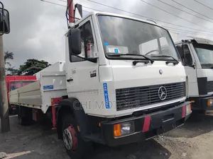 Mercedes-Benz 2011 White