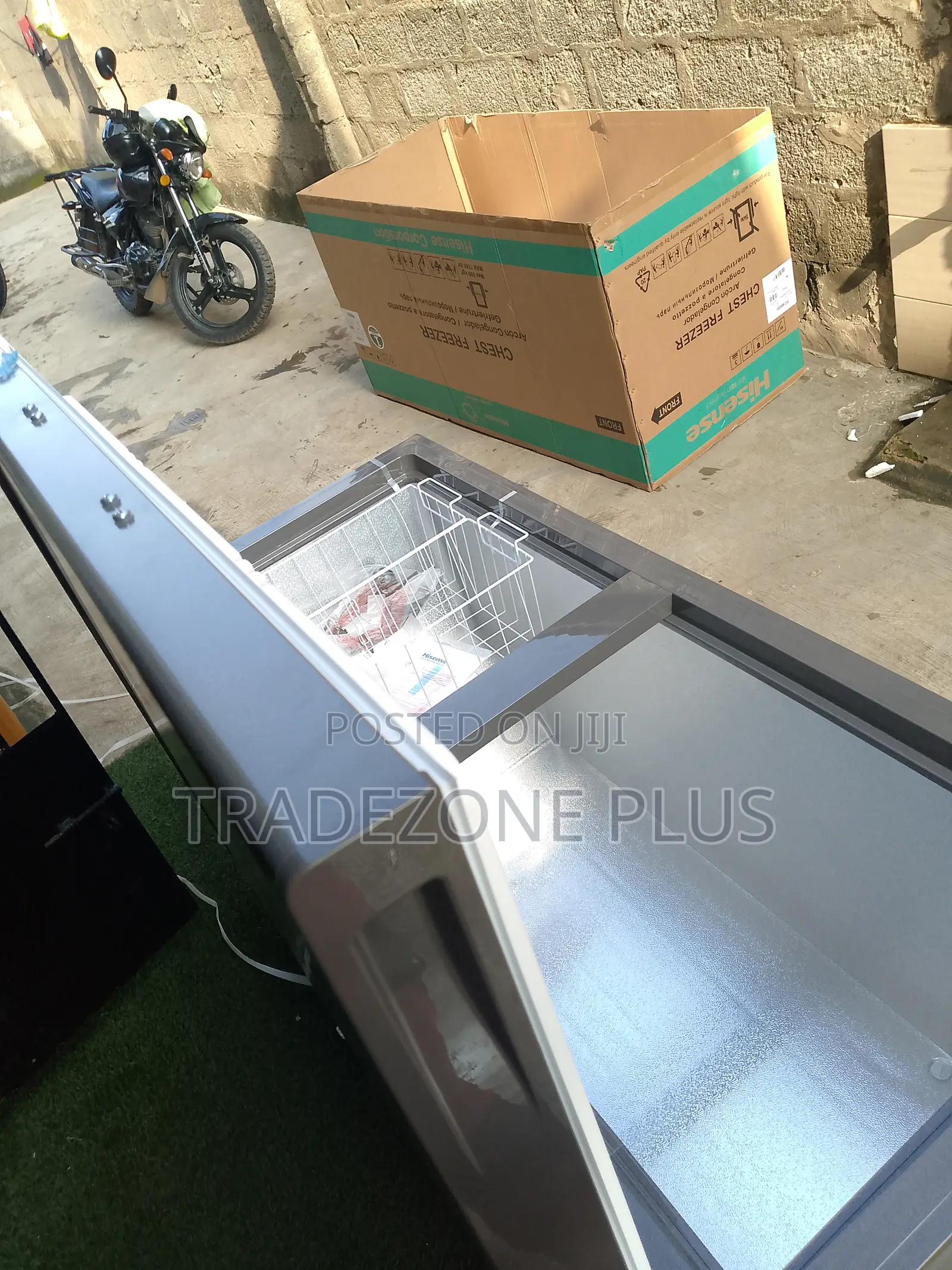 Hisense 520l Freezer With Adjustable Temperature Control