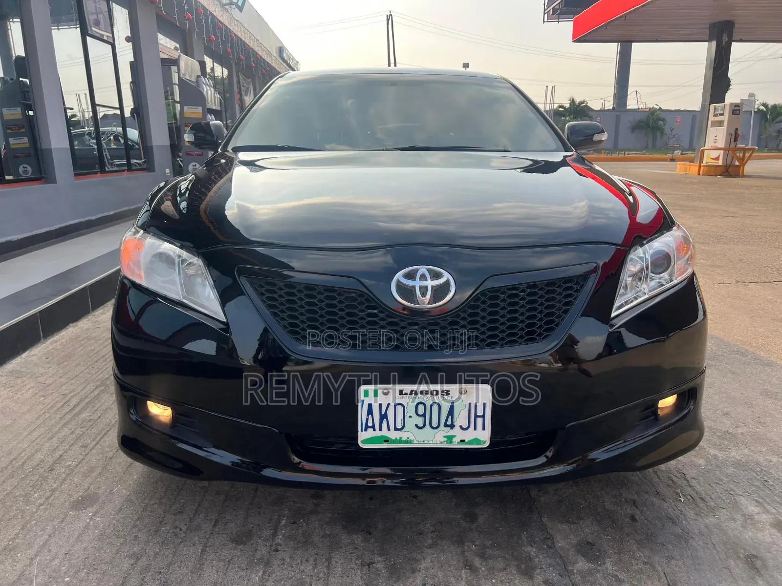 2009 Toyota Camry SE 4dr Sedan (2.4L 4cyl 5A)