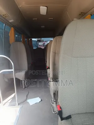 Toyota Coaster 2016 Red