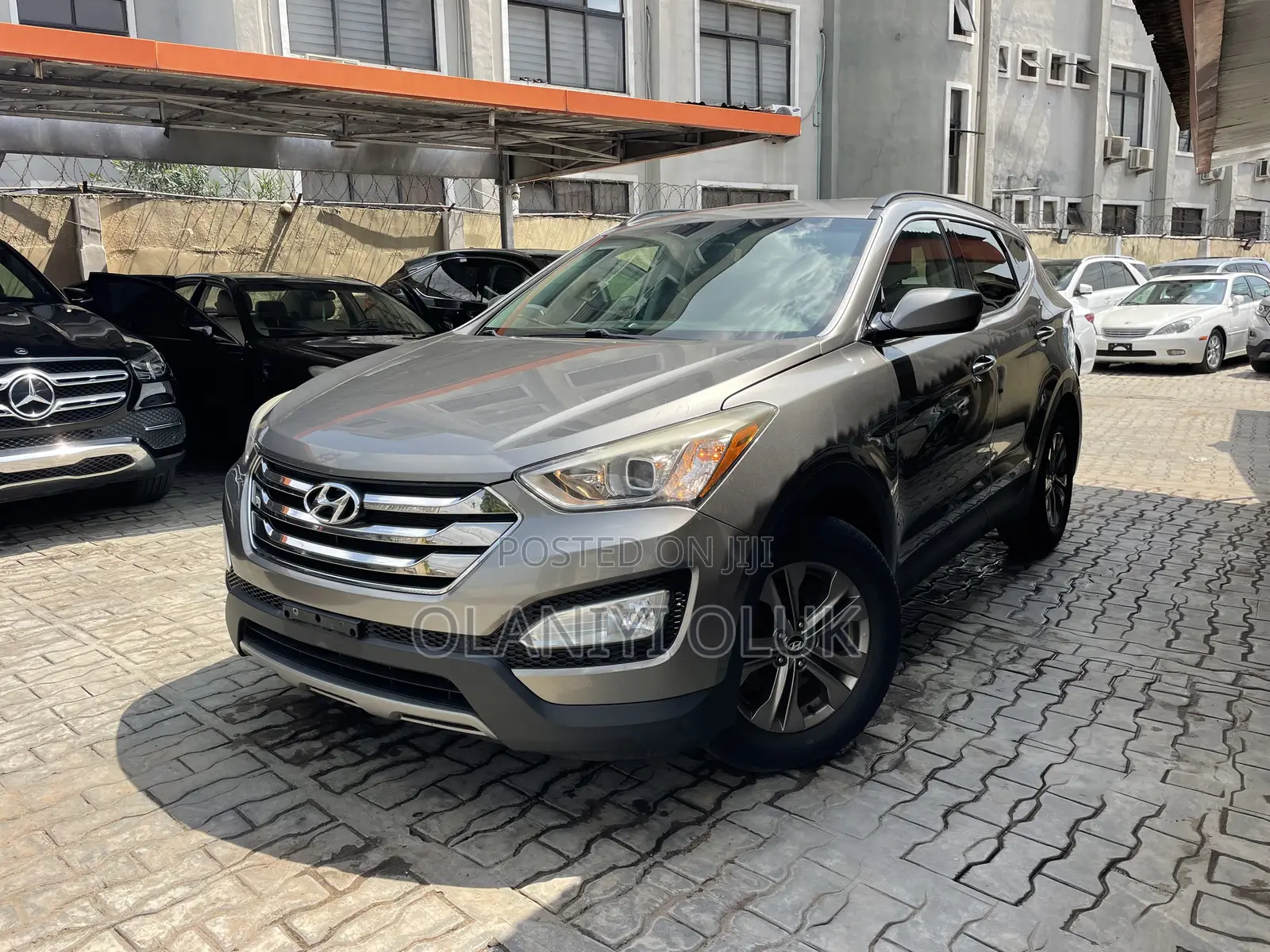 Hyundai Santa Fe 2013 Gray