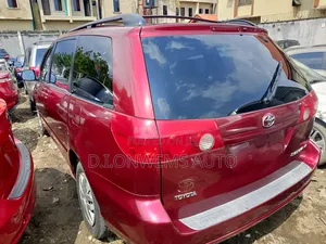Toyota Sienna LE FWD 2006 Red