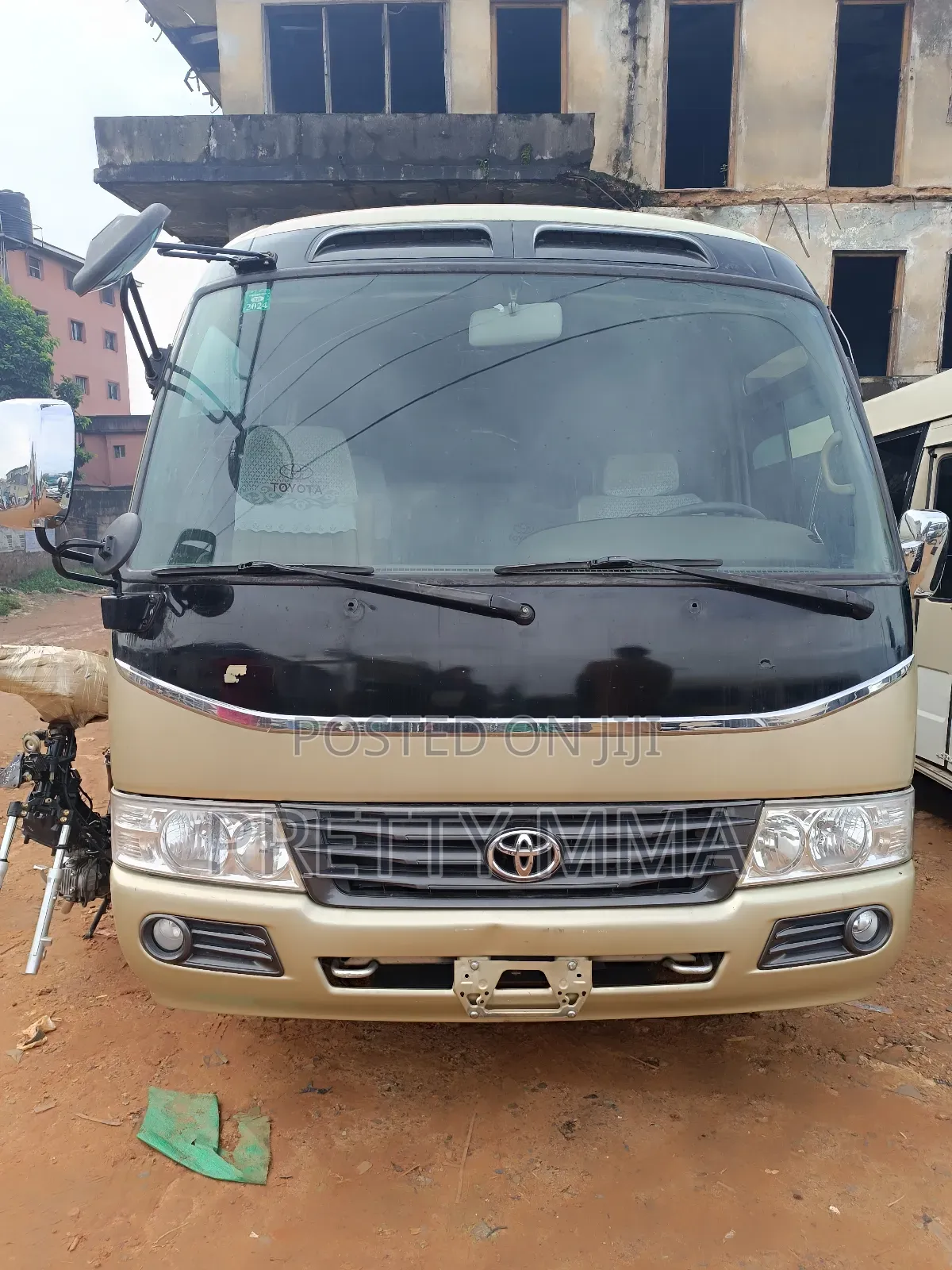 Toyota Coaster 2017 Gold