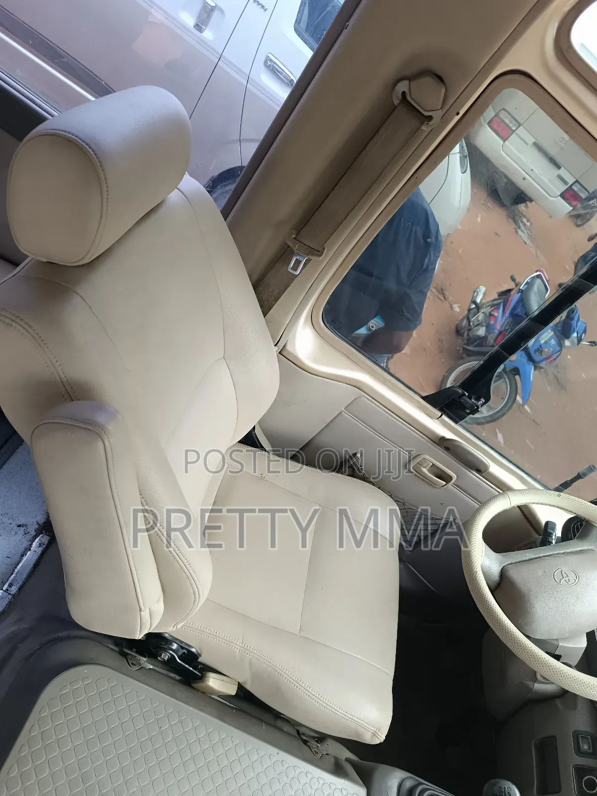 Toyota Coaster 2017 Gold