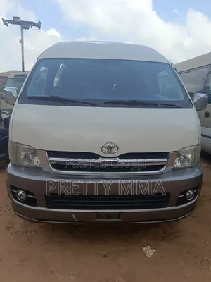 Toyota HiAce 2018 Beige