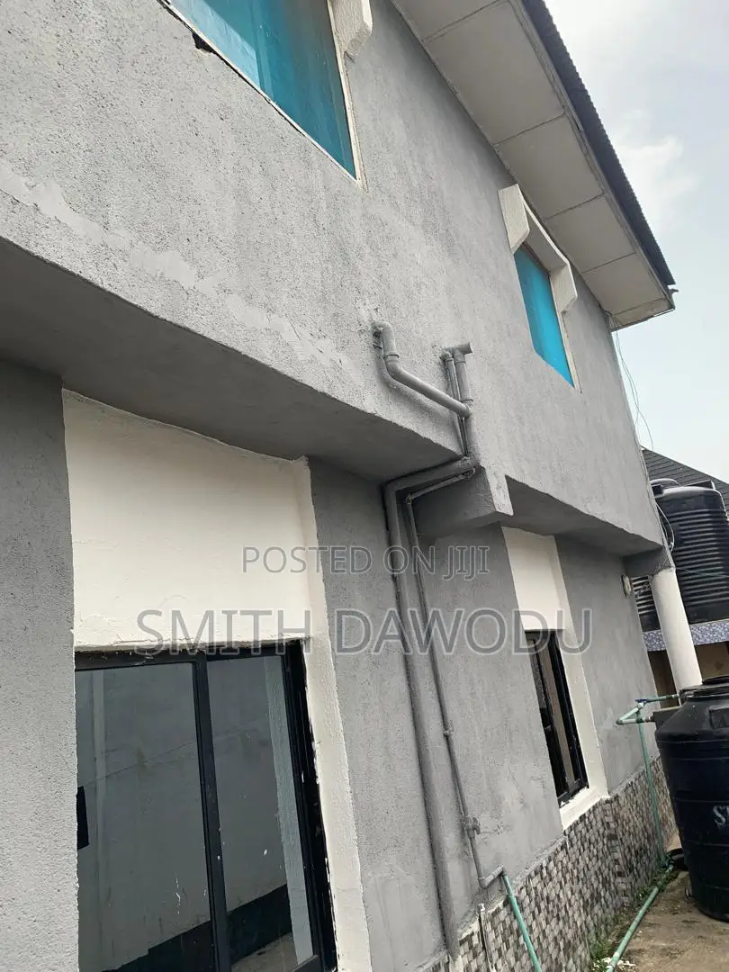 3 Bedrooms Flat in Quiet Location