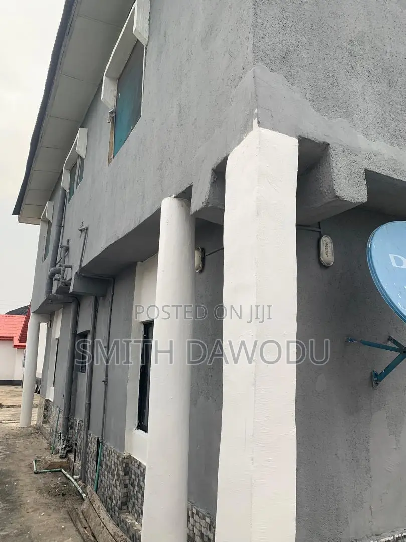 3 Bedrooms Flat in Quiet Location