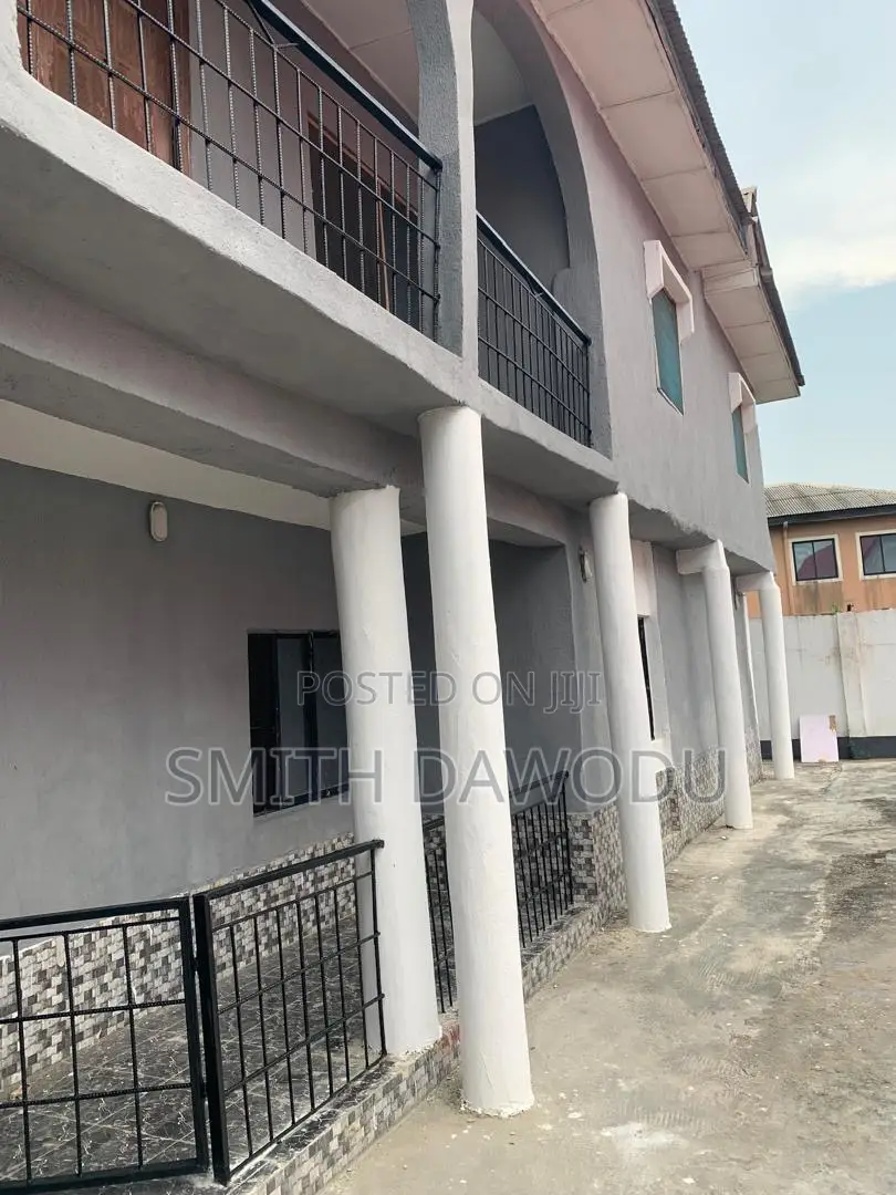 3 Bedrooms Flat in Quiet Location