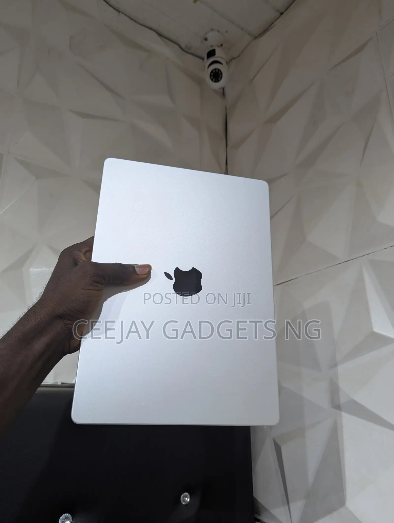 Laptop Apple MacBook Pro 2021 M1 32GB Apple M1 Pro SSD 512GB