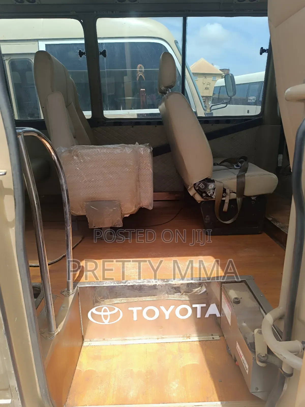 Toyota Coaster 2016 Beige