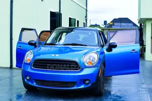 Mini Cooper 2013 Blue