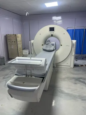 Uct 520-40 Slice Ct Scan/High