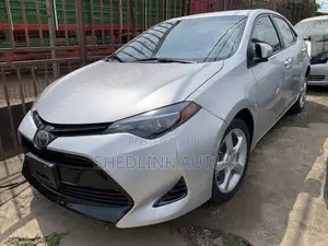 Toyota Corolla LE ECO 4dr Sedan (1.8L 4cyl CVT) 2017 Silver