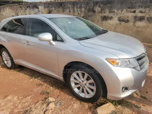 Toyota Venza AWD 2011 Silver