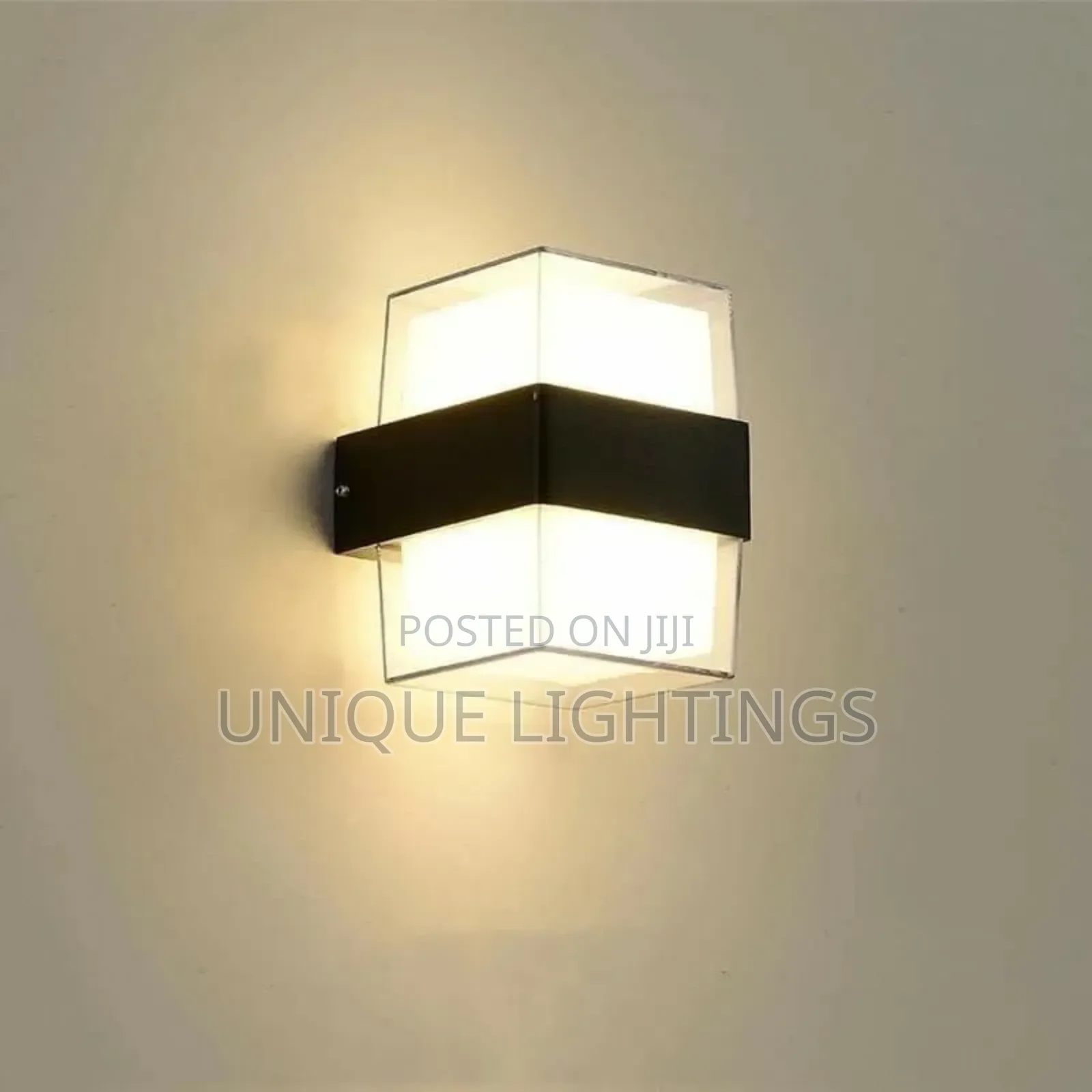 Outdoor Wall Light
