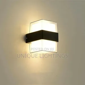 Outdoor Wall Light