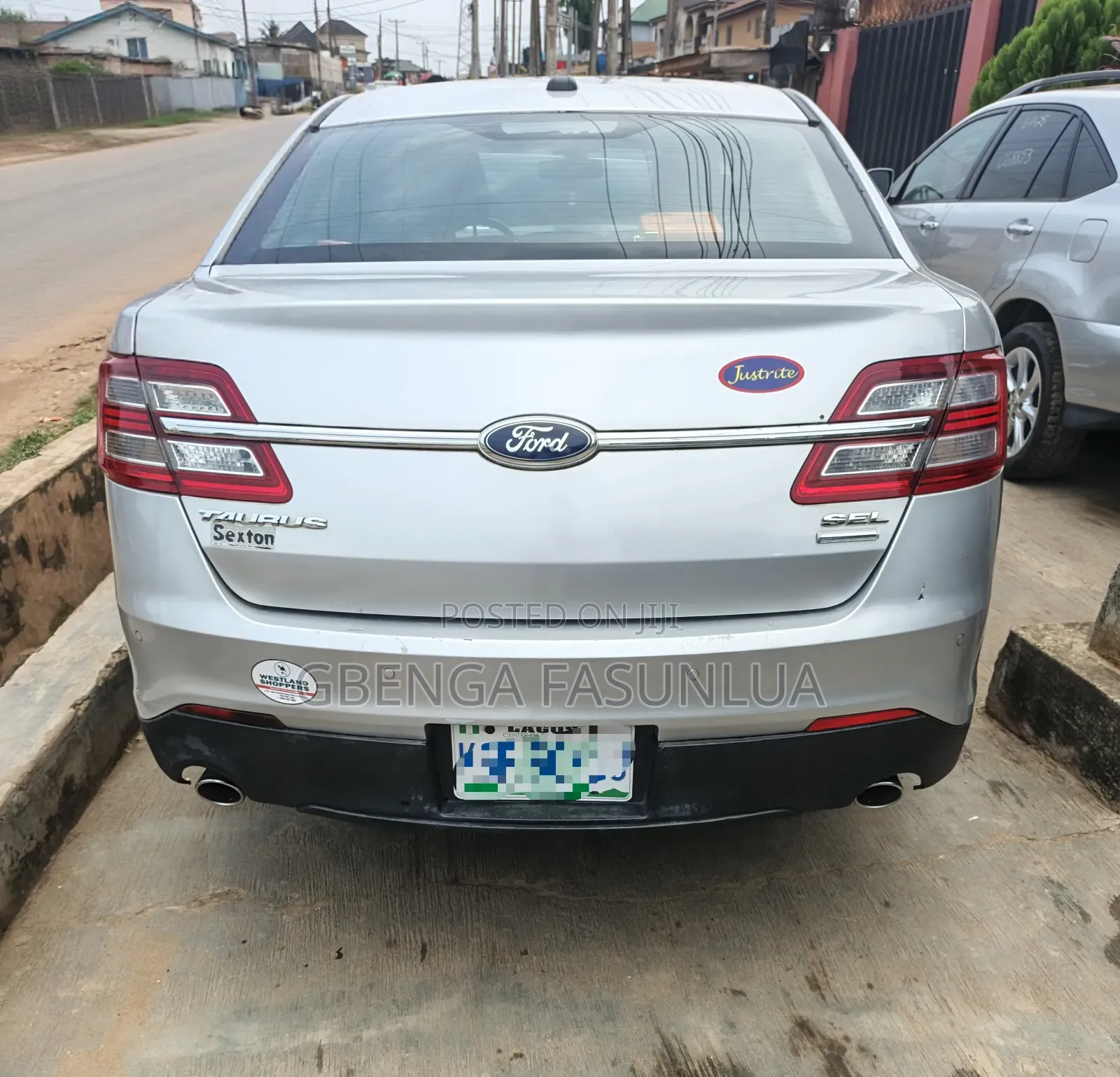 Ford Taurus SEL  2013 Silver