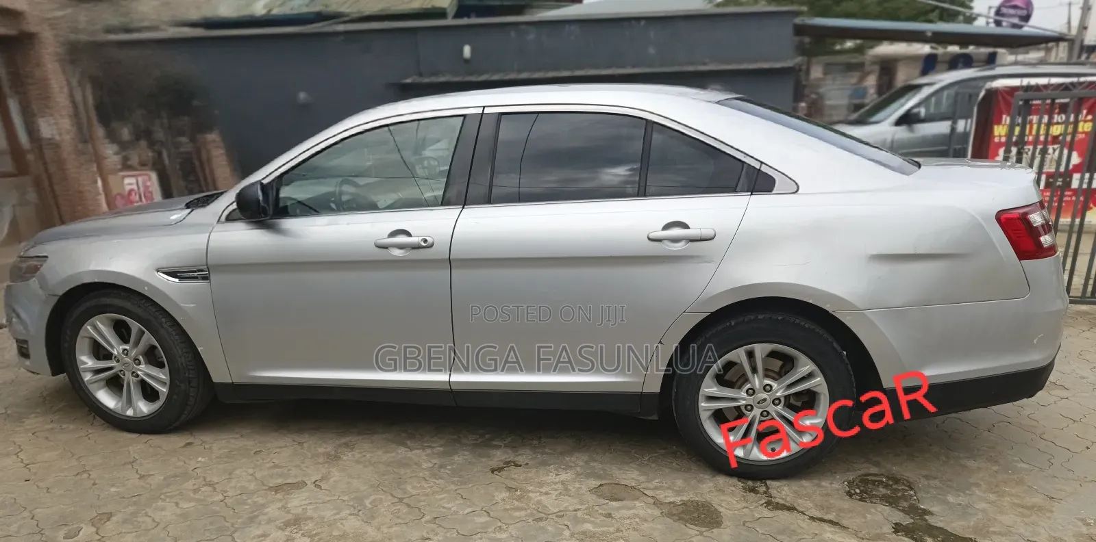 Ford Taurus SEL  2013 Silver
