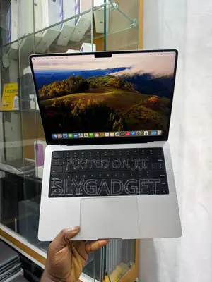 Laptop Apple MacBook Pro 2021 M1 32GB Apple M1 Pro SSD 1T