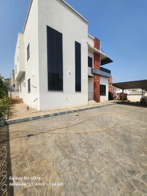 4bdrm Duplex in In An Estate, for sale