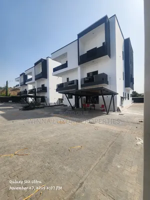 6bdrm Mansion in In A Mini Estate, for sale