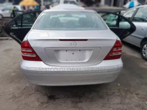 Mercedes-Benz C180 2004 Silver