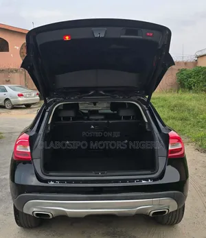 Mercedes-Benz GLA 250 2015 Black