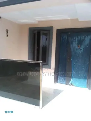 3bdrm Apartment in Ikot Ekpene Rd, Uyo for rent