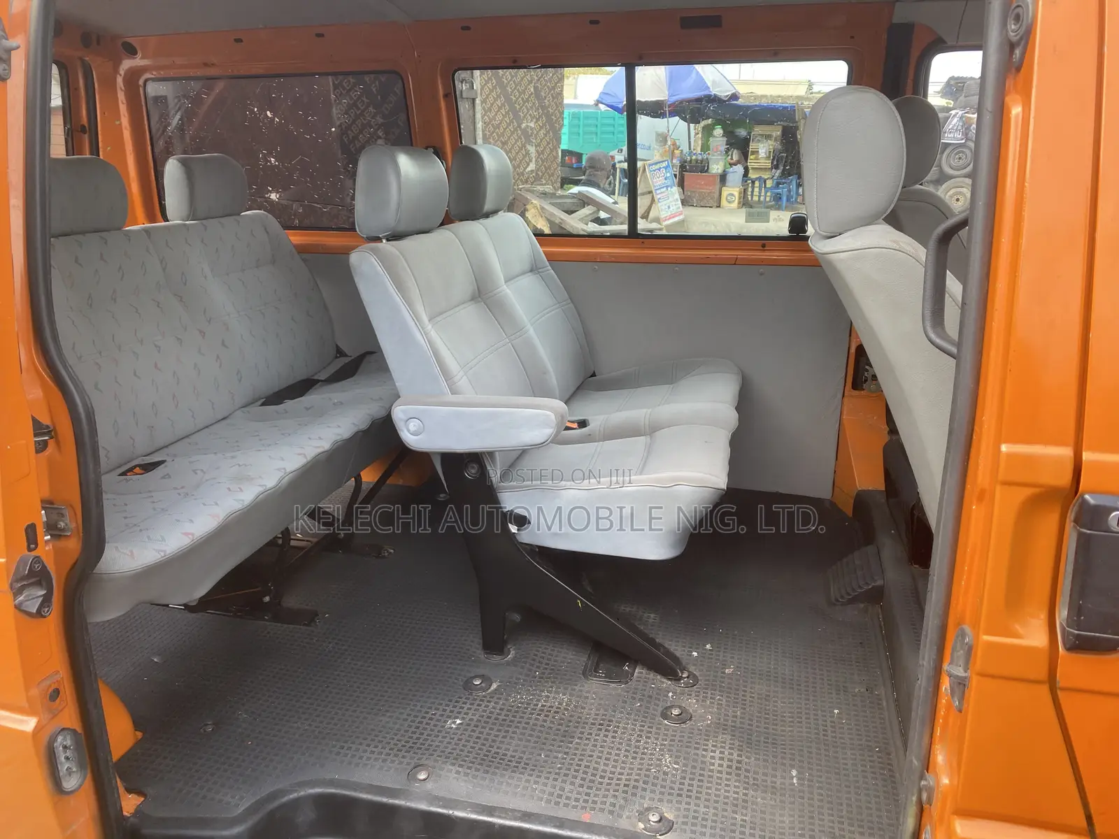 Volkswagen Transporter 2002 Orange