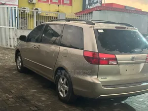 Toyota Sienna LE AWD 2005 Gold