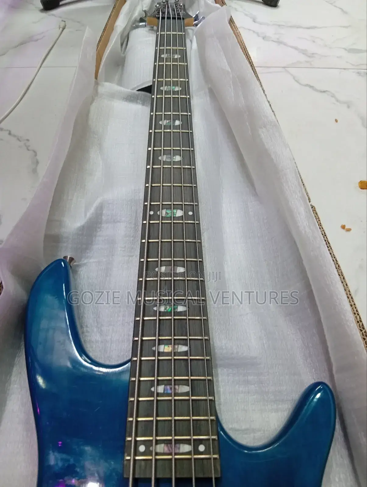 Five String Wellsound Active Bass Guitar