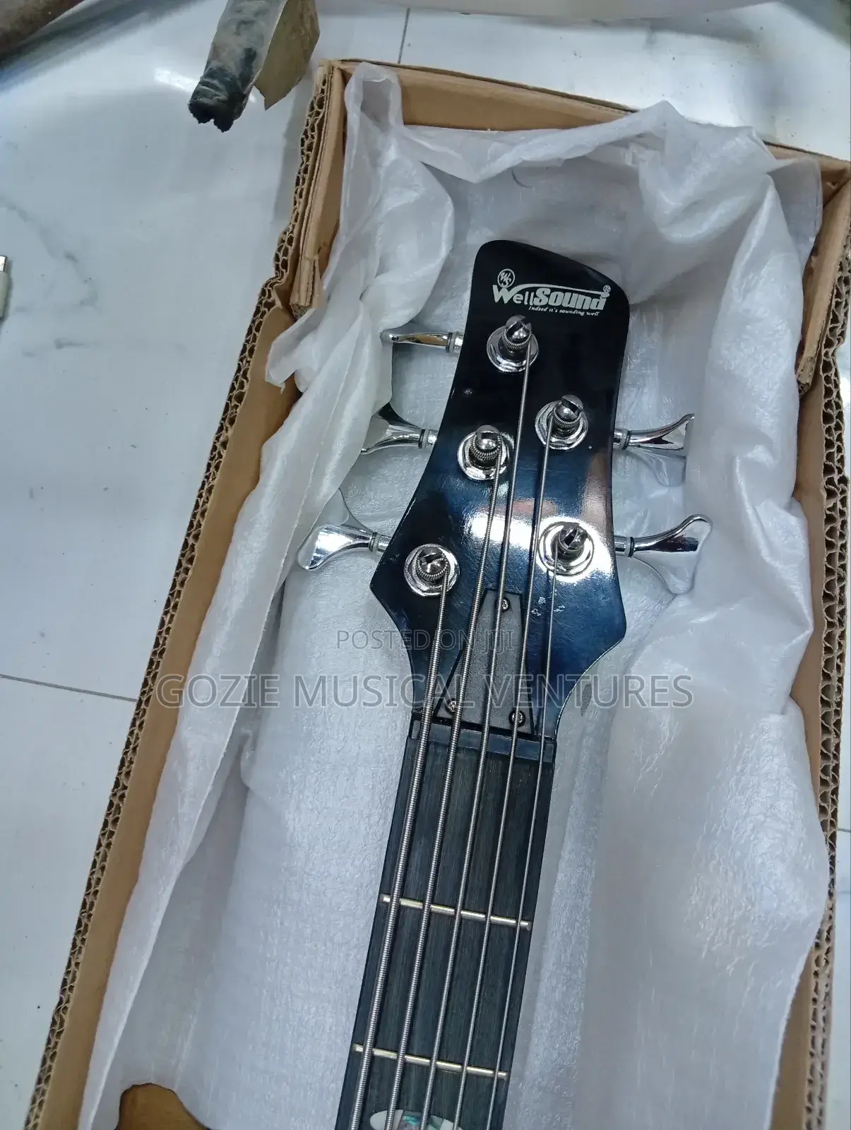 Five String Wellsound Active Bass Guitar