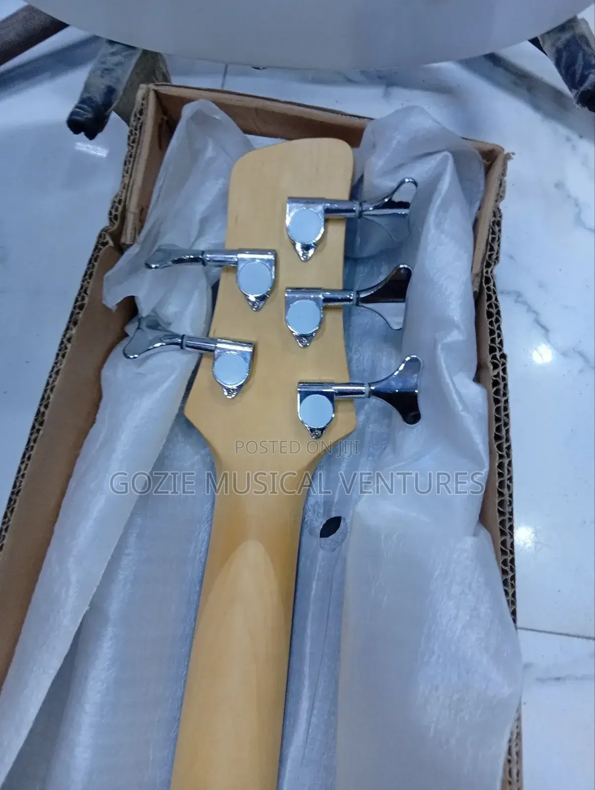 Five String Wellsound Active Bass Guitar
