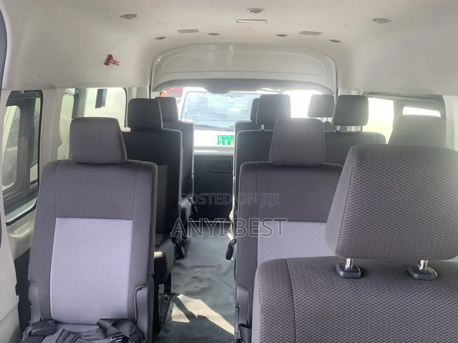 Toyota HiAce 2021 White