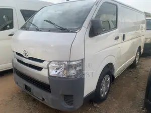 Toyota HiAce 2015 White