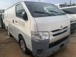 Toyota HiAce 2015 White