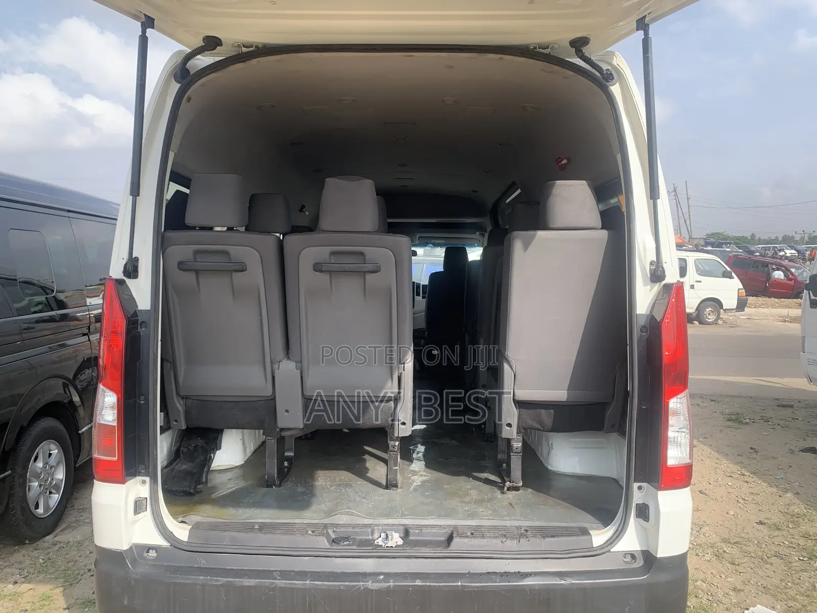 Toyota HiAce 2020 White